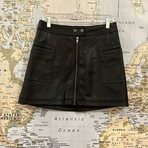 Free People Black Faux Leather Front Zip Mini Skirt Size 8